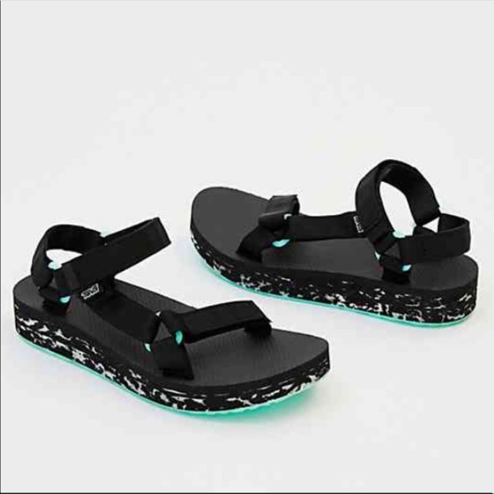 Glow in the dark flat form Tevas size 7 / 38